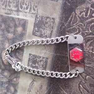 Emergency heart bracelet